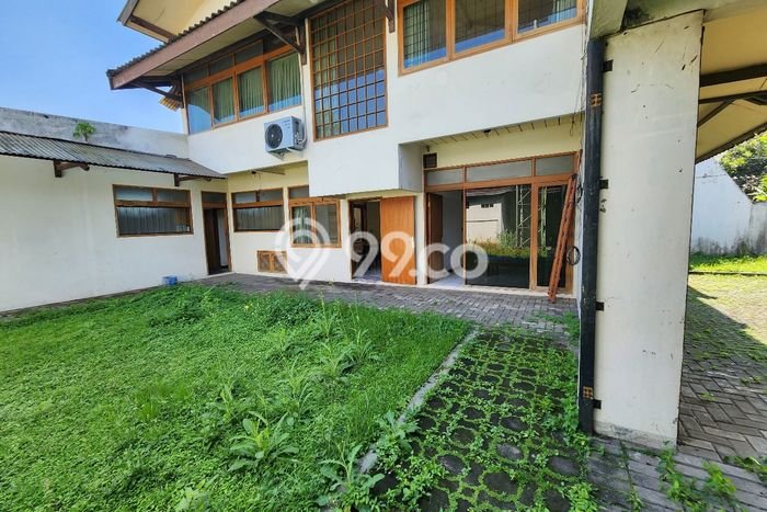 Rumah Luxury Modern Siap Huni di Kopo Bandung Rumah Luxury Modern Siap Huni di Kopo Bandung