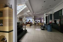 Rumah Mewah LB 500m2 Siap Pakai Desain Elegan di Mekar Wangi, Bandung Rumah Mewah LB 500m2 Siap Pakai Desain Elegan di Mekar Wangi, Bandung