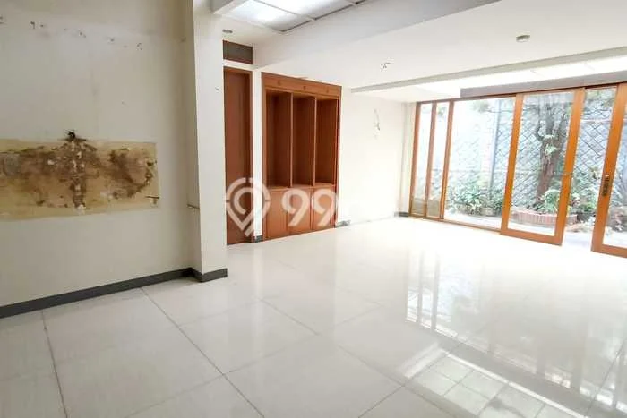 Komersial Strategis di Bandung Wetan, Luas 350m², Jalan Mainroad, Ramai Komersial Strategis di Bandung Wetan, Luas 350m², Jalan Mainroad, Ramai