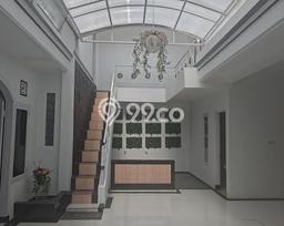 Dijual Cepat Rumah Bagus Siap Huni LB 250m2 di Buah Batu, Bandung Dijual Cepat Rumah Bagus Siap Huni LB 250m2 di Buah Batu, Bandung