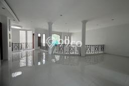 Hunian Eksklusif Dijual LT 375m2 di Batununggal, Bandung Hunian Eksklusif Dijual LT 375m2 di Batununggal, Bandung
