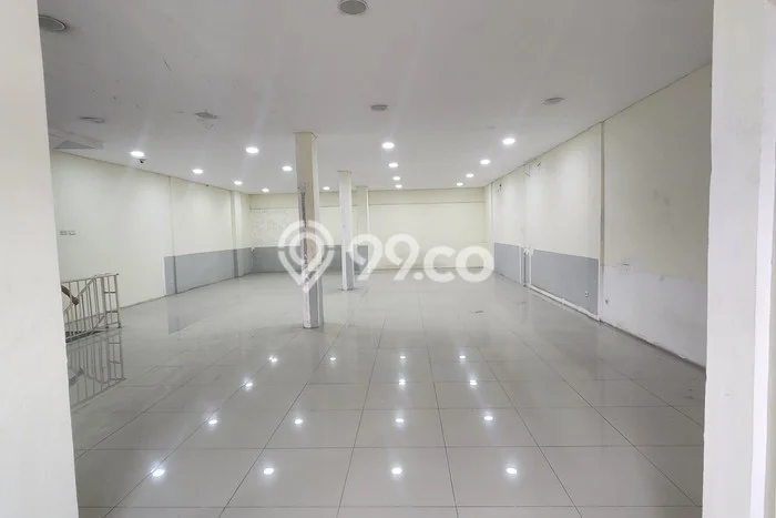 Komersial di Karawaci, Luas 128m², Jalan Utama, Ready Usaha Komersial di Karawaci, Luas 128m², Jalan Utama, Ready Usaha