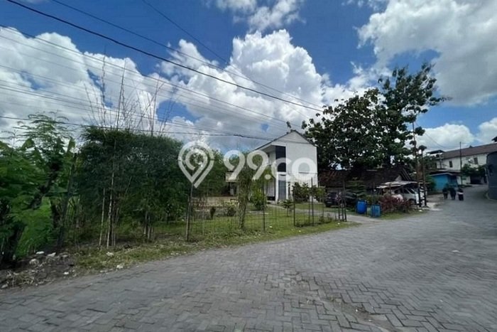 Dijual Tanah di Yogyakarta, Luas 400m2 SHM Dijual Tanah di Yogyakarta, Luas 400m2 SHM