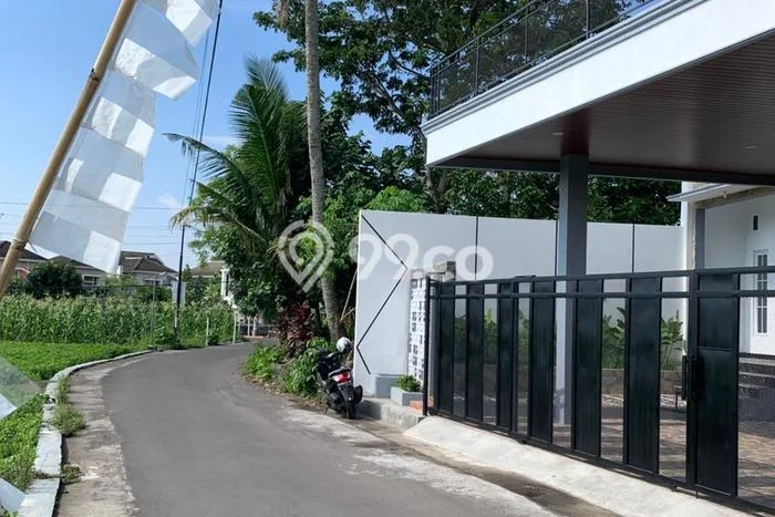 Rumah Modern Minimalis 4 KT Bisa Langsung Pindah di Sleman Rumah Modern Minimalis 4 KT Bisa Langsung Pindah di Sleman