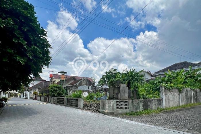Lahan untuk Dijual Lokasi Sleman, Sleman Luas 324m2 SHM Lahan untuk Dijual Lokasi Sleman, Sleman Luas 324m2 SHM
