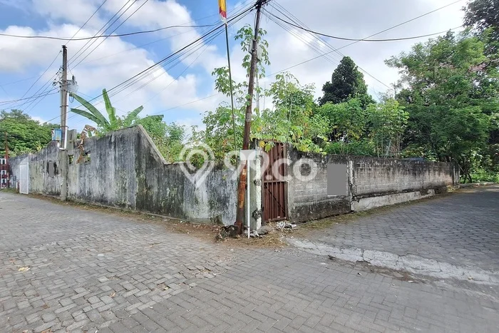 Lahan Kosong Dijual di Sleman dengan Area 200m2 Lahan Kosong Dijual di Sleman dengan Area 200m2