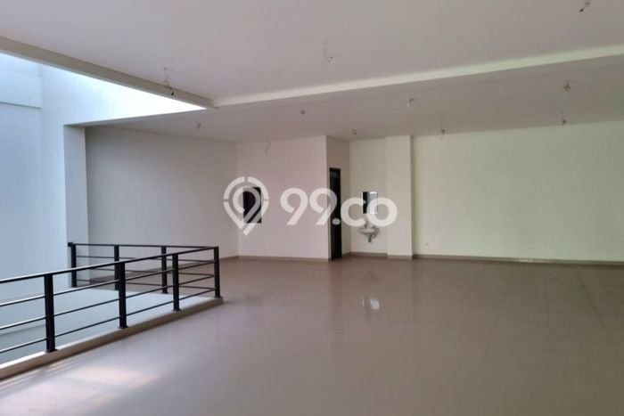 Unit Ruko Dijual di Bandung LT 320m2 & LB 900m2 Unit Ruko Dijual di Bandung LT 320m2 & LB 900m2