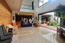 Ready to Use! Luxury House LT 600m2 Desain Elegan di Setra Duta Ready to Use! Luxury House LT 600m2 Desain Elegan di Setra Duta