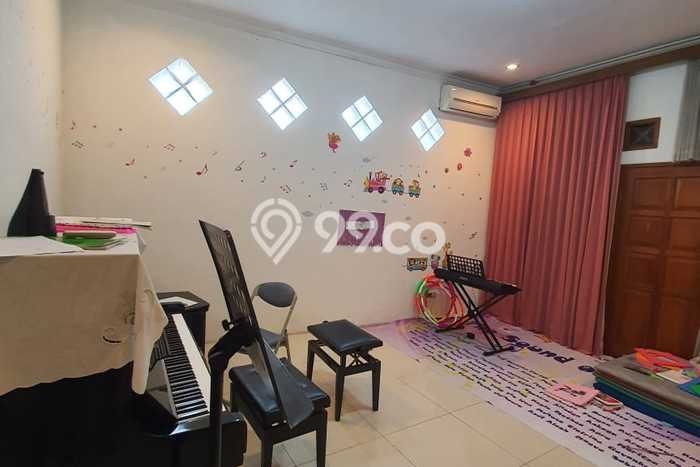 Ready to Use! Premium House LT 402m2 Desain Modern di Setra Sari Ready to Use! Premium House LT 402m2 Desain Modern di Setra Sari