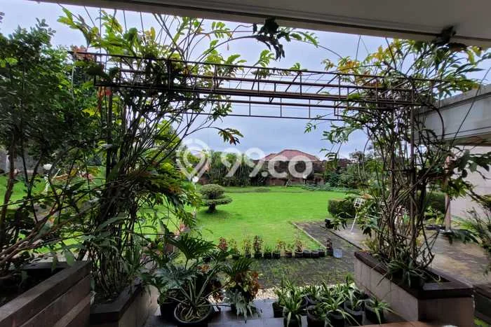 For Sale! Luxury House LT 2295m2 Desain Modern di Setiabudi For Sale! Luxury House LT 2295m2 Desain Modern di Setiabudi
