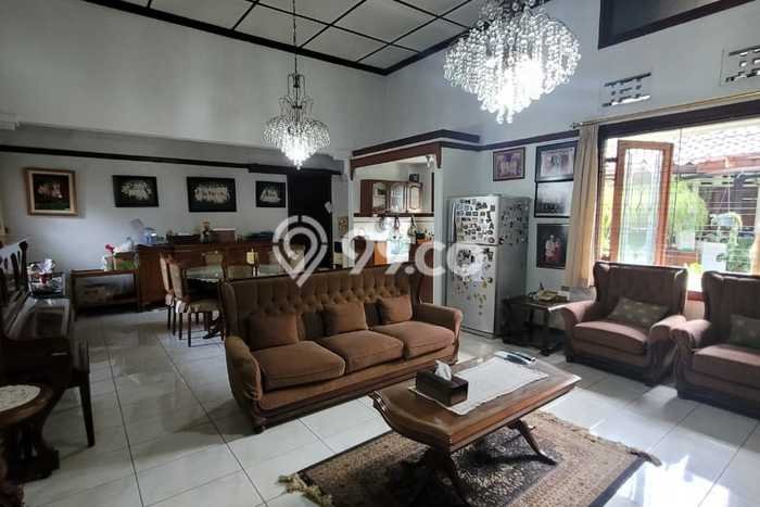 Rumah Luxury Modern Tanpa Renovasi di Sayap Dago Bandung Rumah Luxury Modern Tanpa Renovasi di Sayap Dago Bandung