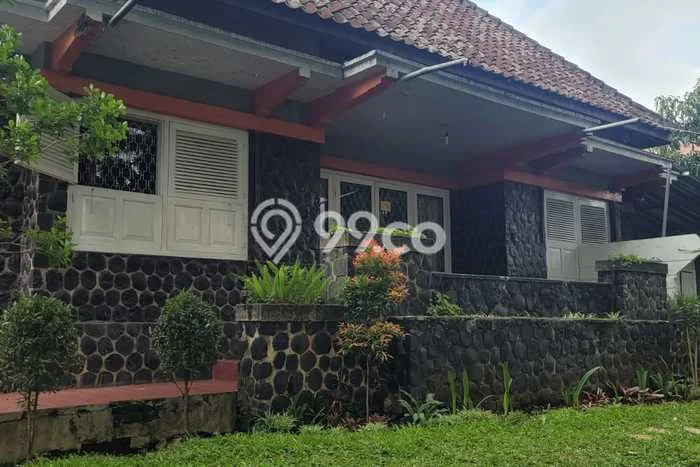 Hunian Mewah LB 380m2 Siap Pakai Desain Elegan di Cipaganti, Bandung Hunian Mewah LB 380m2 Siap Pakai Desain Elegan di Cipaganti, Bandung