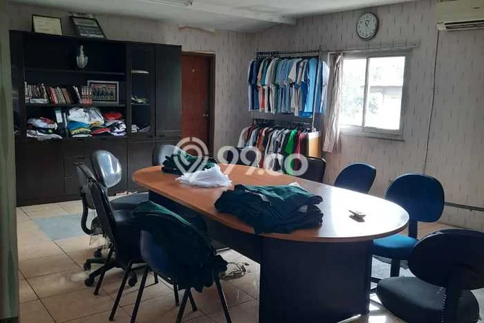 Area Ramai! Pabrik Dijual di Karawaci untuk Bisnis Luas Bangunan 2000m2 Area Ramai! Pabrik Dijual di Karawaci untuk Bisnis Luas Bangunan 2000m2
