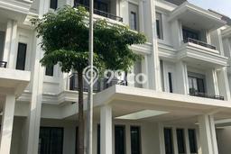 Rumah Elit LB 231m2 Siap Pakai Desain Elegan di Alam Sutera, Tangerang Rumah Elit LB 231m2 Siap Pakai Desain Elegan di Alam Sutera, Tangerang