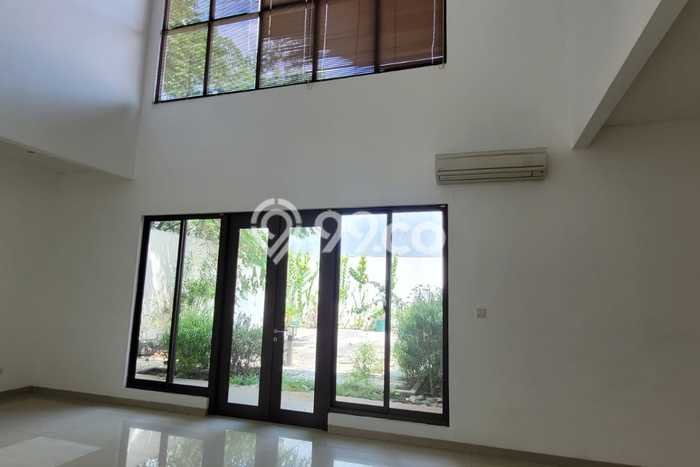 For Sale! Luxury House LT 420m2 Desain Elegan di Alam Sutera For Sale! Luxury House LT 420m2 Desain Elegan di Alam Sutera