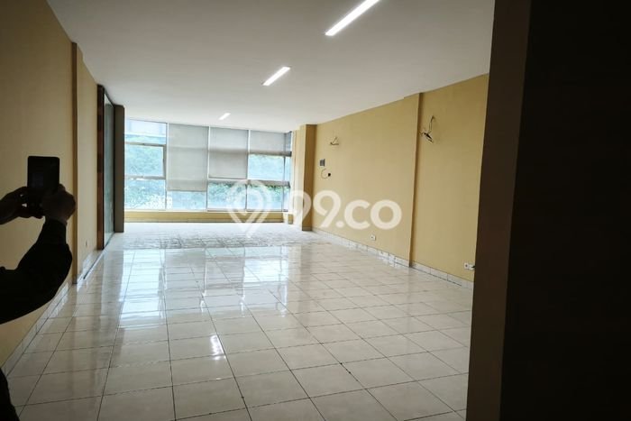 Lokasi Strategis! Dijual Ruko Bisnis di BSD, Tangerang Selatan Kondisi Baik Lokasi Strategis! Dijual Ruko Bisnis di BSD, Tangerang Selatan Kondisi Baik