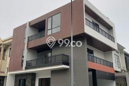 Ready to Use! Luxury House LT 204m2 Desain Elegan di Alam Sutera Ready to Use! Luxury House LT 204m2 Desain Elegan di Alam Sutera