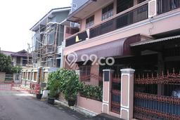 Jual Rumah Mewah Megah Dengan View Eksklusif di Ulujami, Jakarta Selatan Jual Rumah Mewah Megah Dengan View Eksklusif di Ulujami, Jakarta Selatan