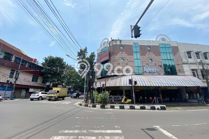 Dijual! Ruko di Ciateul Bandung LT 187m2 / LB 400m2 Kawasan Bisnis Dijual! Ruko di Ciateul Bandung LT 187m2 / LB 400m2 Kawasan Bisnis