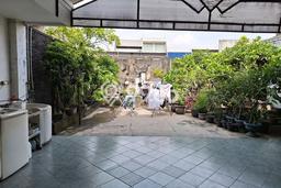 FOR SALE! Ruko di Batununggal Bandung, LT 471m2, LB 550m2 FOR SALE! Ruko di Batununggal Bandung, LT 471m2, LB 550m2