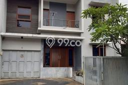 Dijual Hunian Rumah Terawat 5 Kamar di Ciwaruga, Bandung Dijual Hunian Rumah Terawat 5 Kamar di Ciwaruga, Bandung