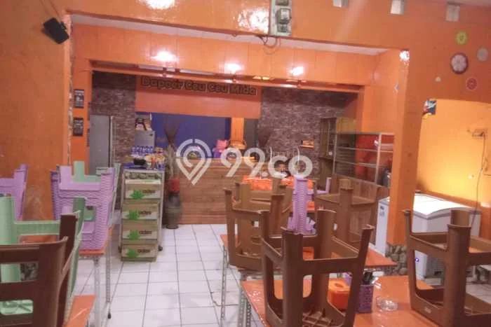 Komersial Disewa di Bandung dengan LB 60m2 Area Komersial Ramai Komersial Disewa di Bandung dengan LB 60m2 Area Komersial Ramai