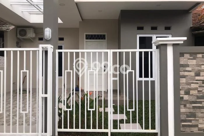 Lokasi terbaik! Rumah siap huni dikontrakkan di Cinere LB 140m2 Lokasi terbaik! Rumah siap huni dikontrakkan di Cinere LB 140m2