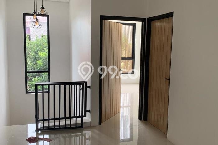 Siap Huni Hunian Elit 5 Kamar di Jagakarsa Dekat ke Mana Pun Siap Huni Hunian Elit 5 Kamar di Jagakarsa Dekat ke Mana Pun