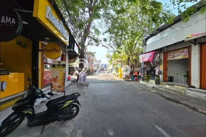Komersial Dijual di Jakarta Barat LT 700m2 & LB 600m2 Lokasi Terbaik! Komersial Dijual di Jakarta Barat LT 700m2 & LB 600m2 Lokasi Terbaik!