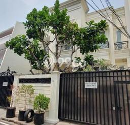 Jual Rumah Luas Megah Dengan View Eksklusif di Kebon Kacang, Jakarta Pusat Jual Rumah Luas Megah Dengan View Eksklusif di Kebon Kacang, Jakarta Pusat
