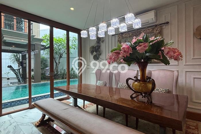 Ready to Use! Luxury House LT 432m2 Desain Elegan di patra kuningan Ready to Use! Luxury House LT 432m2 Desain Elegan di patra kuningan