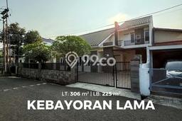 Siap Huni Rumah Mewah 4 Kamar di Kebayoran Lama Dekat ke Mana Saja Siap Huni Rumah Mewah 4 Kamar di Kebayoran Lama Dekat ke Mana Saja