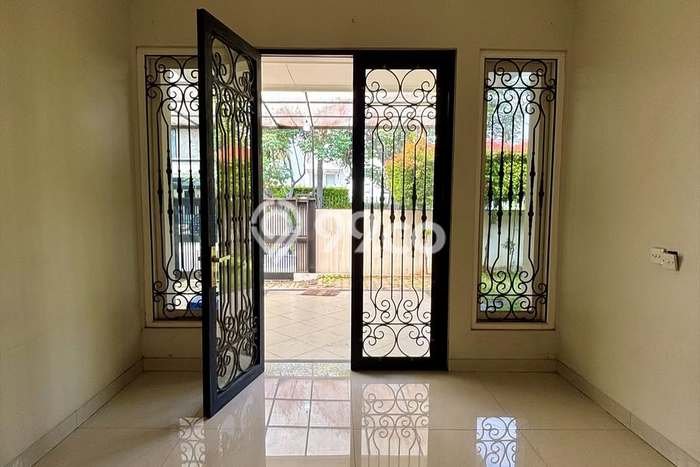 Dijual Rumah Luas Megah Dengan View Cantik di Pondok Indah, Jakarta Selatan Dijual Rumah Luas Megah Dengan View Cantik di Pondok Indah, Jakarta Selatan