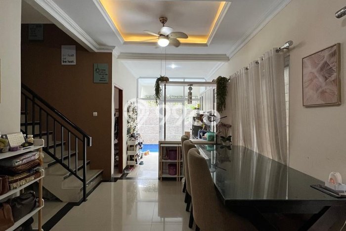 Hunian Elit LB 200m2 Siap Huni Desain Elegan di Ragunan, Jakarta Selatan Hunian Elit LB 200m2 Siap Huni Desain Elegan di Ragunan, Jakarta Selatan