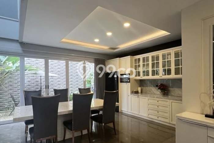 Rumah Eksklusif Dijual LT 270m2 di Kebayoran Baru, Jakarta Selatan Rumah Eksklusif Dijual LT 270m2 di Kebayoran Baru, Jakarta Selatan