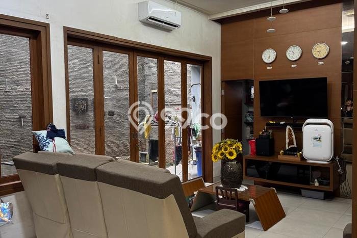 Kantor Komersial Dijual di Menteng Jakarta Pusat LT 496m2 & LB 750m2 Kantor Komersial Dijual di Menteng Jakarta Pusat LT 496m2 & LB 750m2