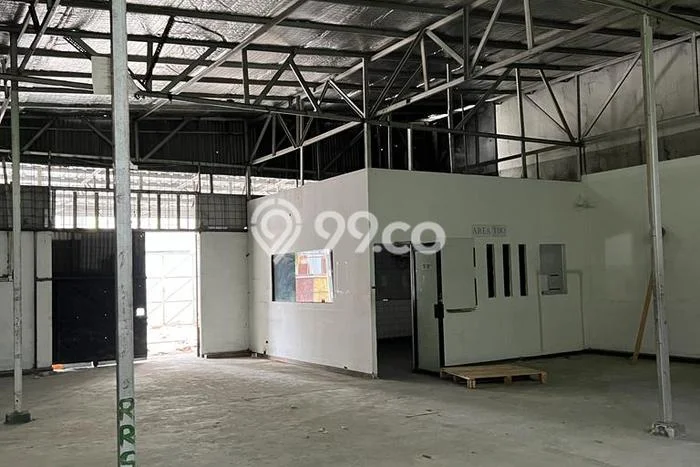 Unit Ruko Paling Strategis di Kembangan Jakarta Barat dengan LB 400m2 Unit Ruko Paling Strategis di Kembangan Jakarta Barat dengan LB 400m2