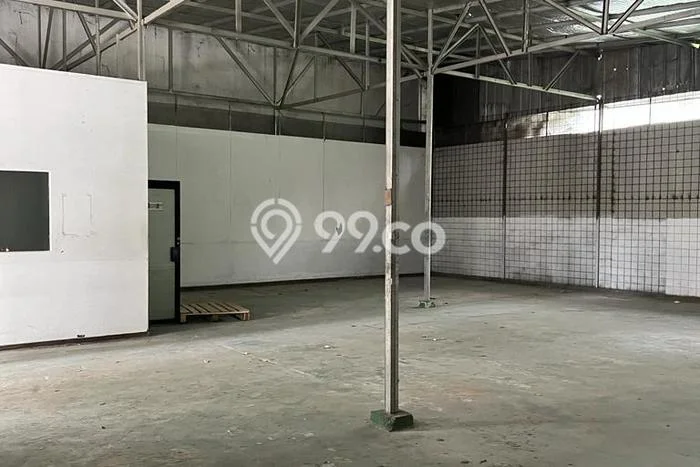 Unit Ruko Paling Strategis di Kembangan Jakarta Barat dengan LB 400m2 Unit Ruko Paling Strategis di Kembangan Jakarta Barat dengan LB 400m2