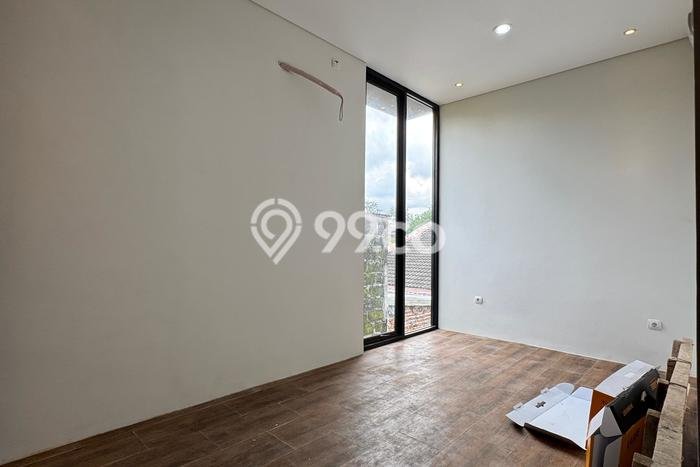 For Sale Rumah 3 Kamar Lokasi Ideal Nyaman dan Strategis di Depok For Sale Rumah 3 Kamar Lokasi Ideal Nyaman dan Strategis di Depok