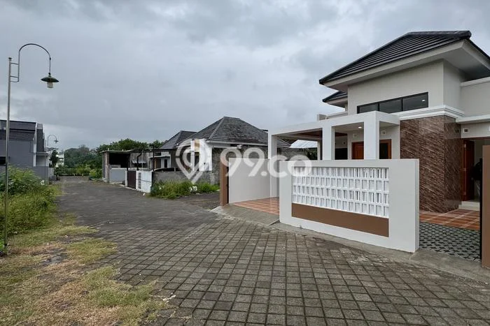 Rumah Strategis Minimalis Lb 85m2 di Ngemplak, Sleman Rumah Strategis Minimalis Lb 85m2 di Ngemplak, Sleman