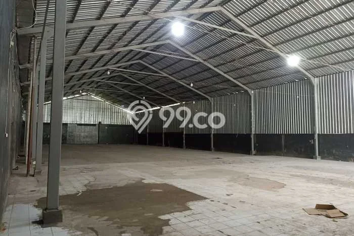 Unit Gudang disewakan di Kalasan Sleman dengan LT 2000m2 / LB 1170m2 Unit Gudang disewakan di Kalasan Sleman dengan LT 2000m2 / LB 1170m2