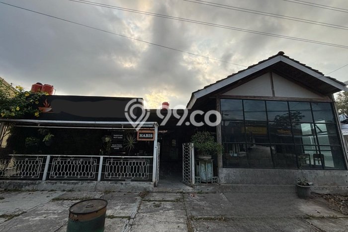 Disewakan Komersial Premium Kawasan Ngaglik, Luas 70m², Jalan Utama Disewakan Komersial Premium Kawasan Ngaglik, Luas 70m², Jalan Utama