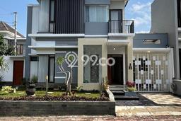 Rumah Terawat area Mlati, Sleman, LT 151m2m², Luas Bangunan 140m2m² Rumah Terawat area Mlati, Sleman, LT 151m2m², Luas Bangunan 140m2m²