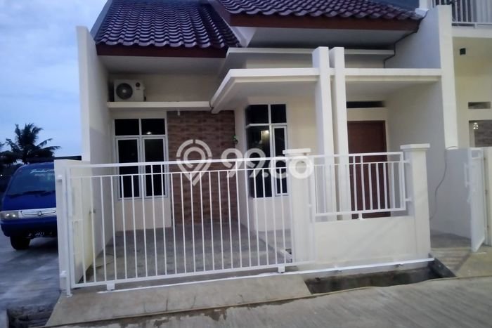 Rumah Luas Asri 2 KT Siap Pakai di Bintara Bekasi Rumah Luas Asri 2 KT Siap Pakai di Bintara Bekasi