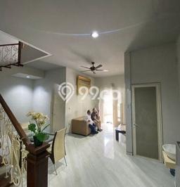 Dijual Rumah 4 Kamar Lokasi Strategis Bagus dan Strategis di Rungkut Dijual Rumah 4 Kamar Lokasi Strategis Bagus dan Strategis di Rungkut