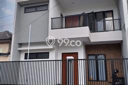 Dijual Cepat Rumah Favorit Siap Huni LB 190m2 di Wiyung, Surabaya Dijual Cepat Rumah Favorit Siap Huni LB 190m2 di Wiyung, Surabaya