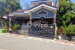 Dijual Hunian Rumah Nyaman 6 Kamar di Mulyosari, Surabaya Dijual Hunian Rumah Nyaman 6 Kamar di Mulyosari, Surabaya