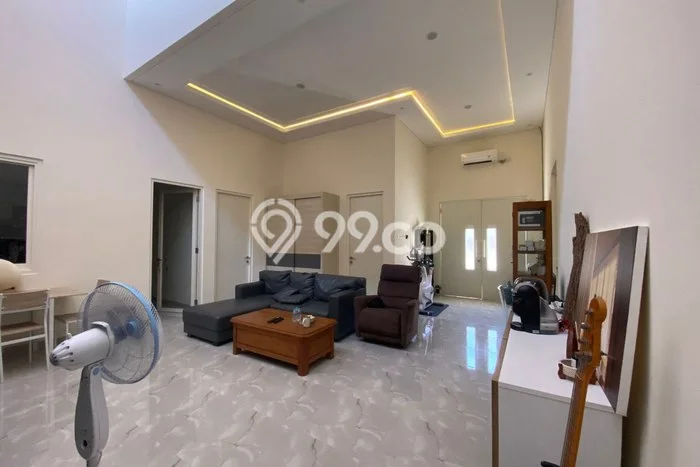 Jual Rumah Eksklusif 3 KT di Mulyosari, Surabaya Jual Rumah Eksklusif 3 KT di Mulyosari, Surabaya