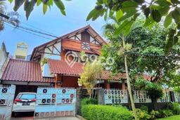 Jual Rumah Mewah Megah Dengan View Eksklusif di Pondok Indah, Jakarta Selatan Jual Rumah Mewah Megah Dengan View Eksklusif di Pondok Indah, Jakarta Selatan