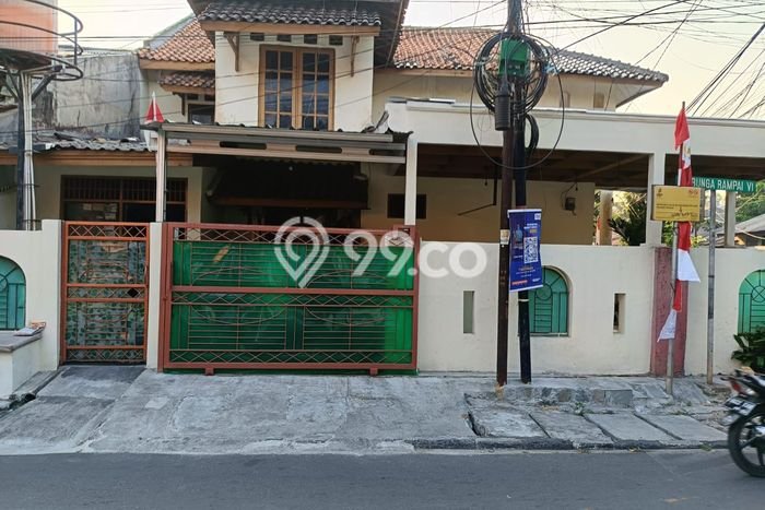 Rumah Luas Asri 4 KT Siap Huni di Klender Jakarta Timur Rumah Luas Asri 4 KT Siap Huni di Klender Jakarta Timur